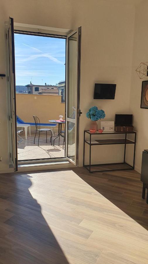Gli Appartamenti Del Duca Di Miroballo Naples Exterior photo